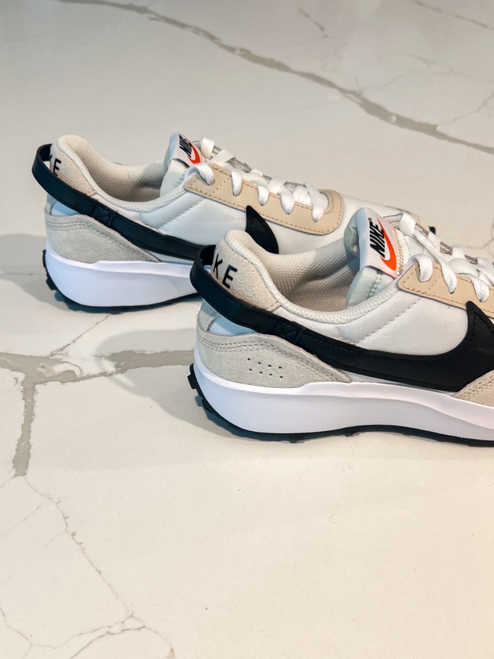 Nike Waffle Debut Running Athletic Sneaker Sand Drift Black Womens 7 DH9523-102 - Picture 10 of 15
